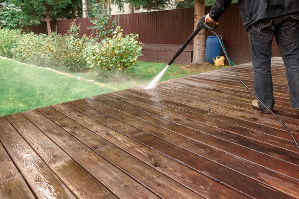 Trusted Clinton, IA Pressure washing Experts